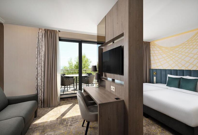 هتل Kenese Bay Garden Resort & Conference