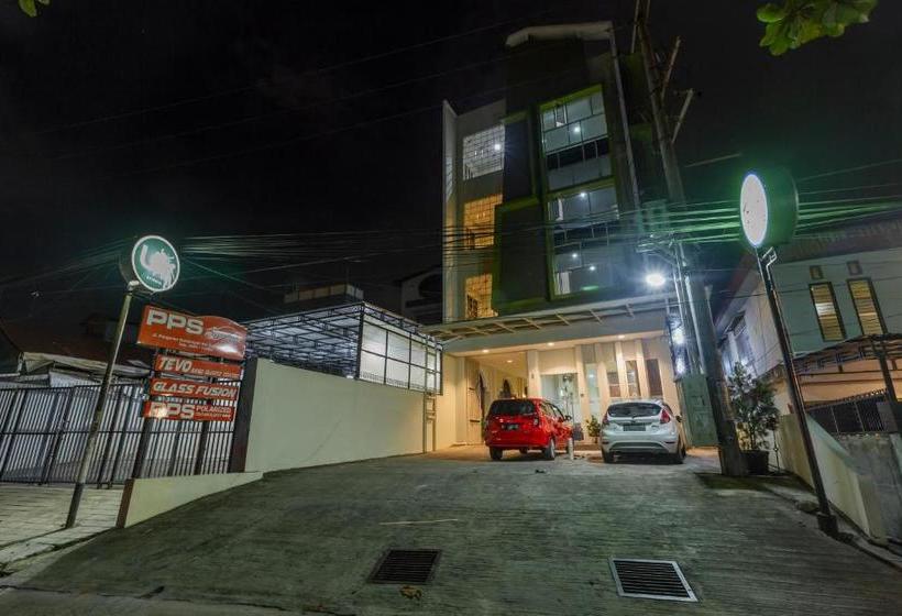 بنسيون Reddoorz Near Samarinda Central Plaza