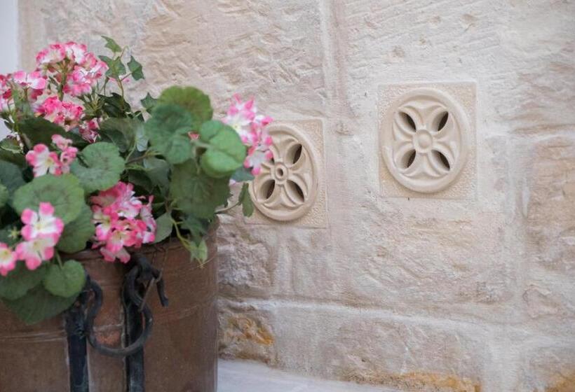 تختخواب و صبحانه Amatè Suite