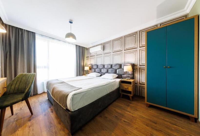 Avenue Hotel   Free Parking