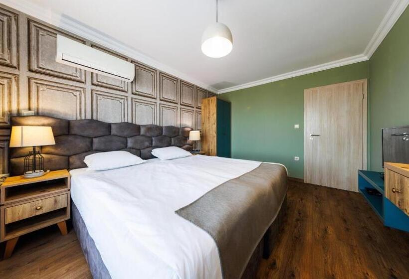 Avenue Hotel   Free Parking