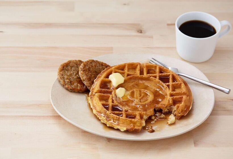 בית מלון כפרי Drury Inn & Suites Knoxville West