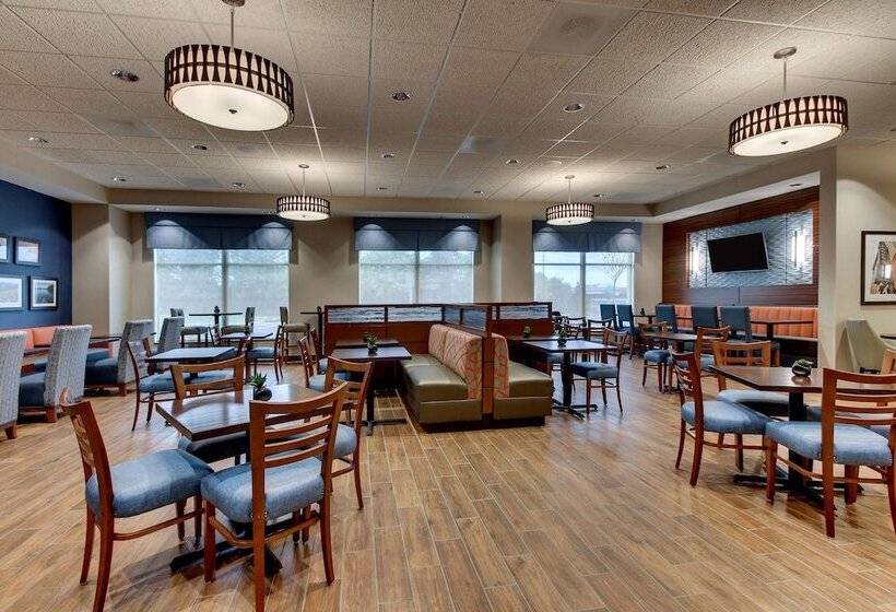 בית מלון כפרי Drury Inn & Suites Knoxville West