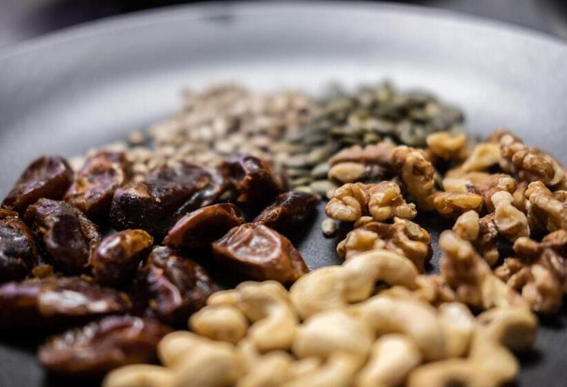 هتل Elite Athlete Centre And