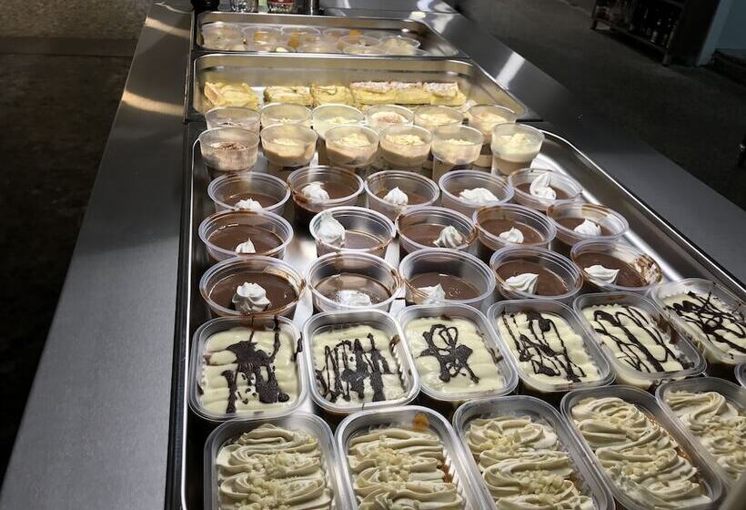 هتل Oscar Lescano   All Inclusive