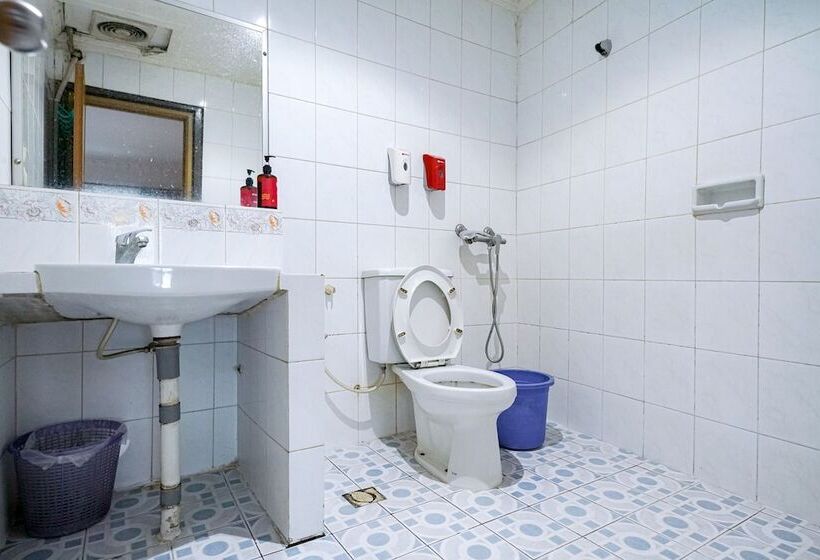 هتل Reddoorz Plus Near Jambi Prima Mall