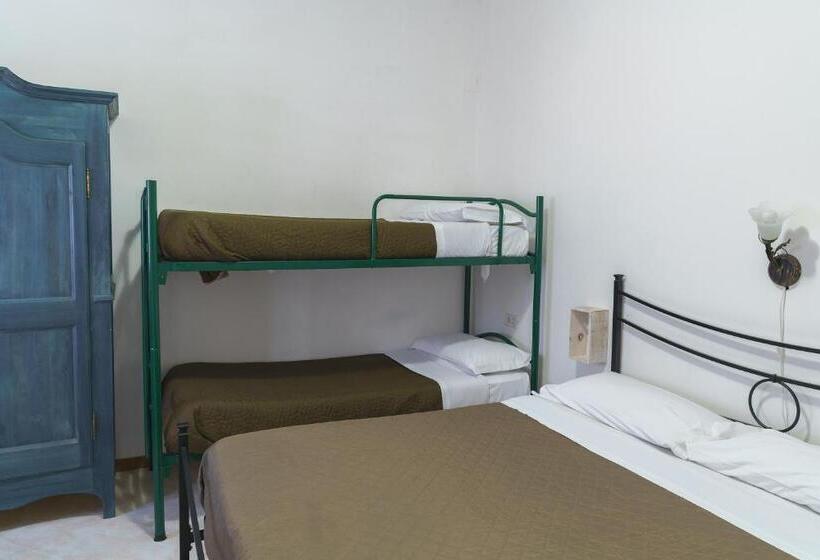 Ostello Albergo Dagli Elfi
