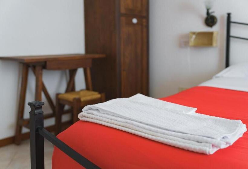 Ostello Albergo Dagli Elfi