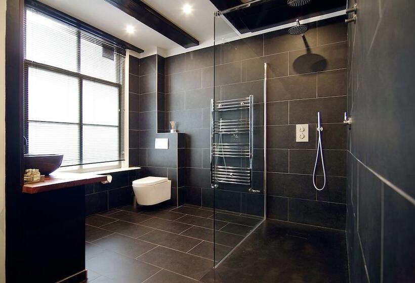 پانسیون 1637: Historic Canal View Suites