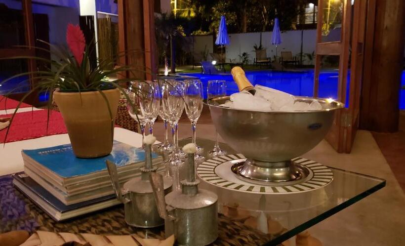 پانسیون A Casa De Gabriella