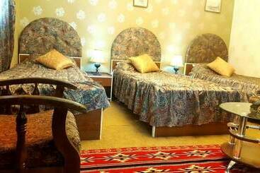پانسیون Bedouin Garden House