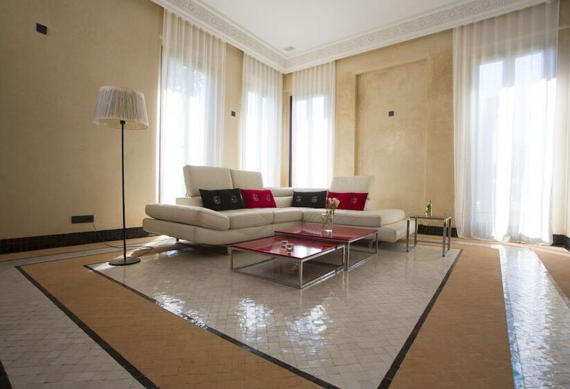 هتل Palais Amaya