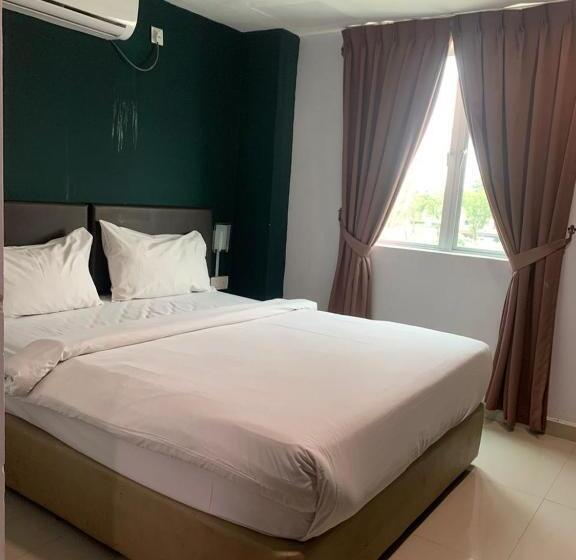 هتل Room V @ Jalan Megat