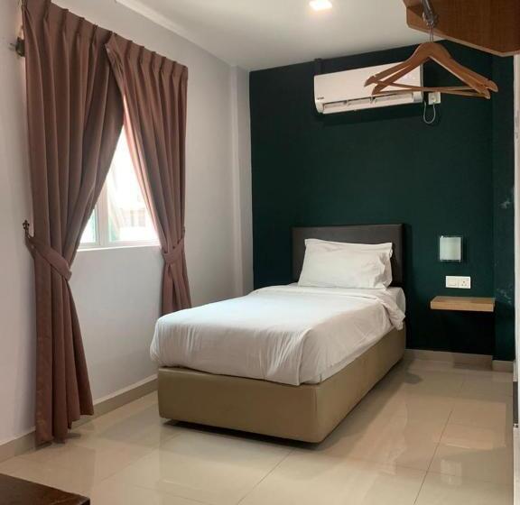 هتل Room V @ Jalan Megat