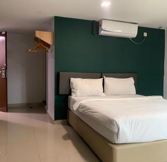 هتل Room V @ Jalan Megat