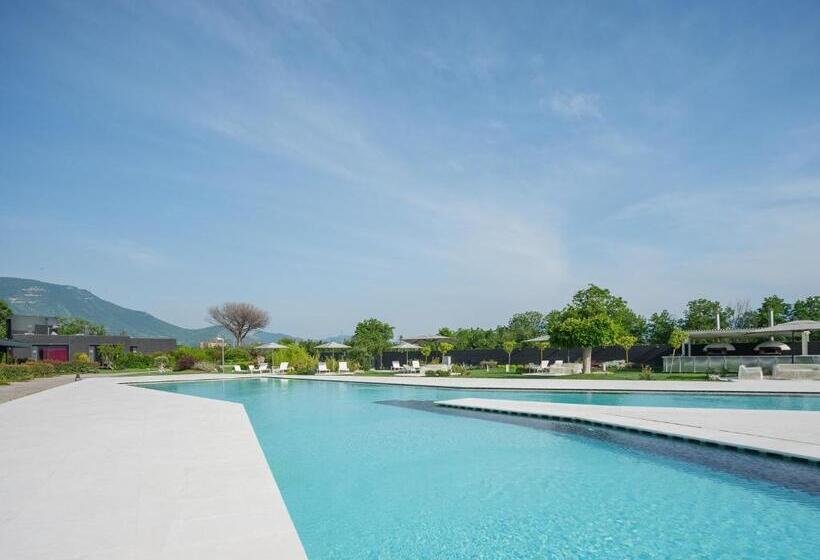 هتل Secret Garden Resort & Spa