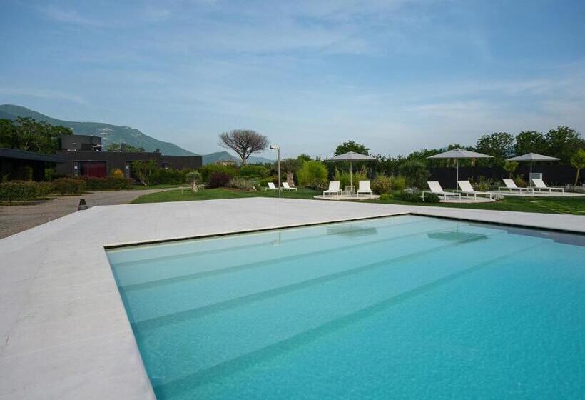 هتل Secret Garden Resort & Spa