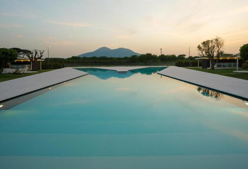 هتل Secret Garden Resort & Spa