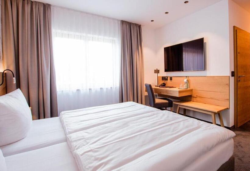 Отель Tannenhaus