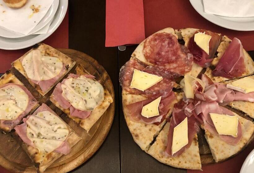 پانسیون Ricaroka