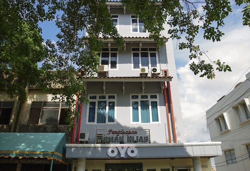 هتل Oyo 236 Penginapan Rumah Hijau