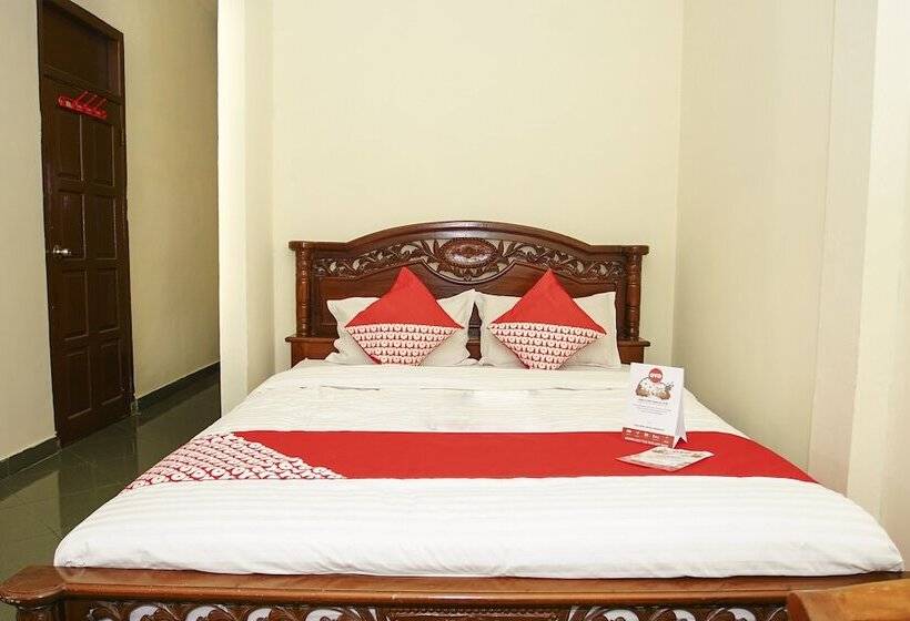 هتل Oyo 236 Penginapan Rumah Hijau