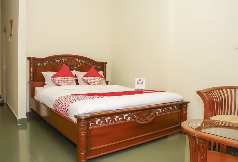 هتل Oyo 236 Penginapan Rumah Hijau