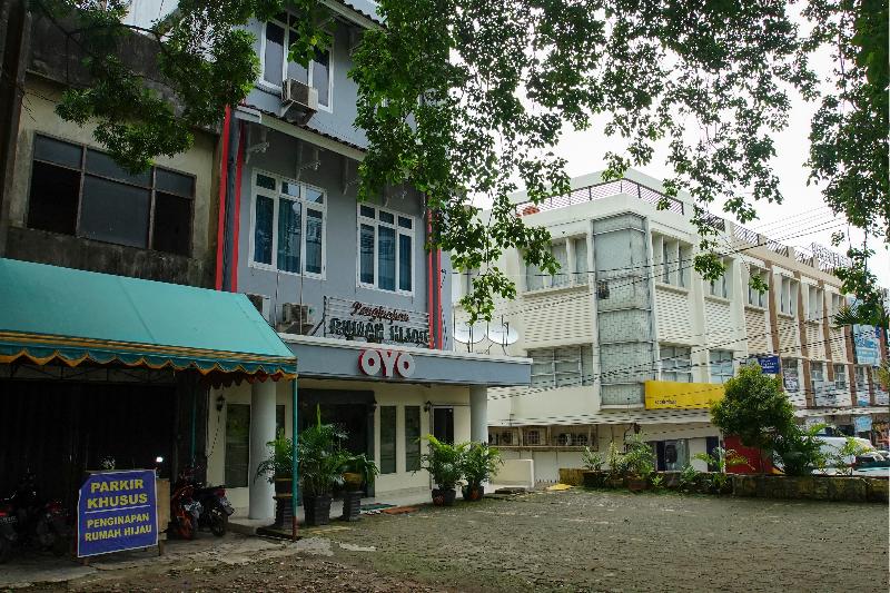 هتل Oyo 236 Penginapan Rumah Hijau