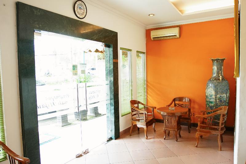 هتل Oyo 236 Penginapan Rumah Hijau