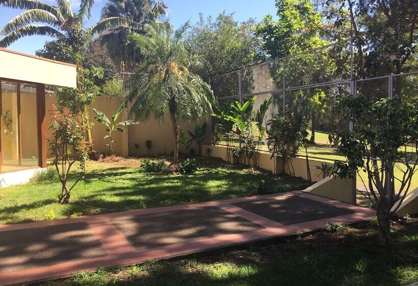 مبيت وإفطار La Casa De Cariari Al Golf