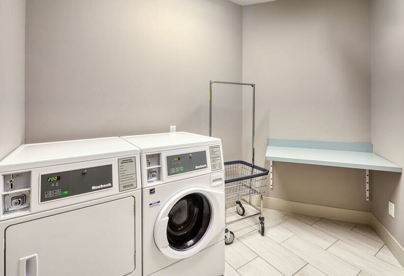 酒店 Holiday Inn Express & Suites Charlotte South End, An Ihg