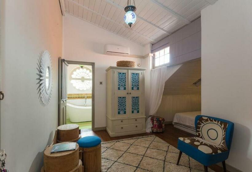 هتل Prana Home