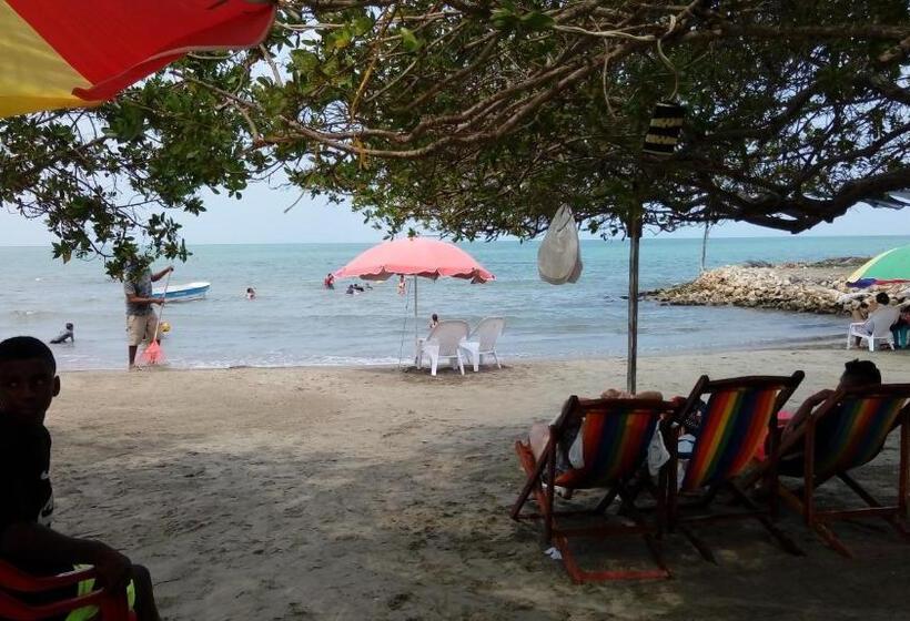 پانسیون Oasis De Tolú