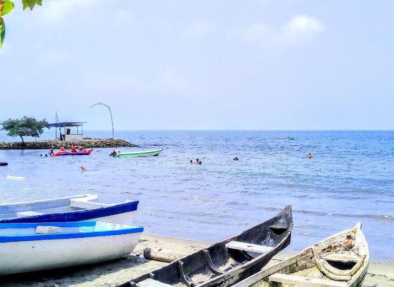 پانسیون Oasis De Tolú