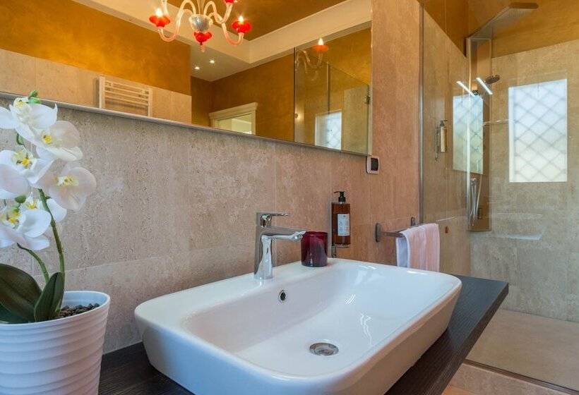 تختخواب و صبحانه Villa Furoa