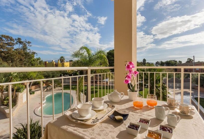 تختخواب و صبحانه Villa Furoa