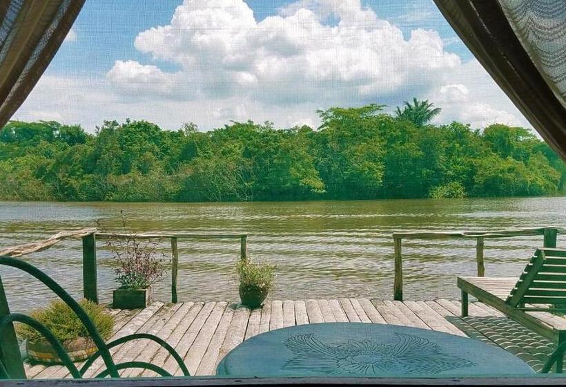 Hotel Amazon Oasis Floating Lodge