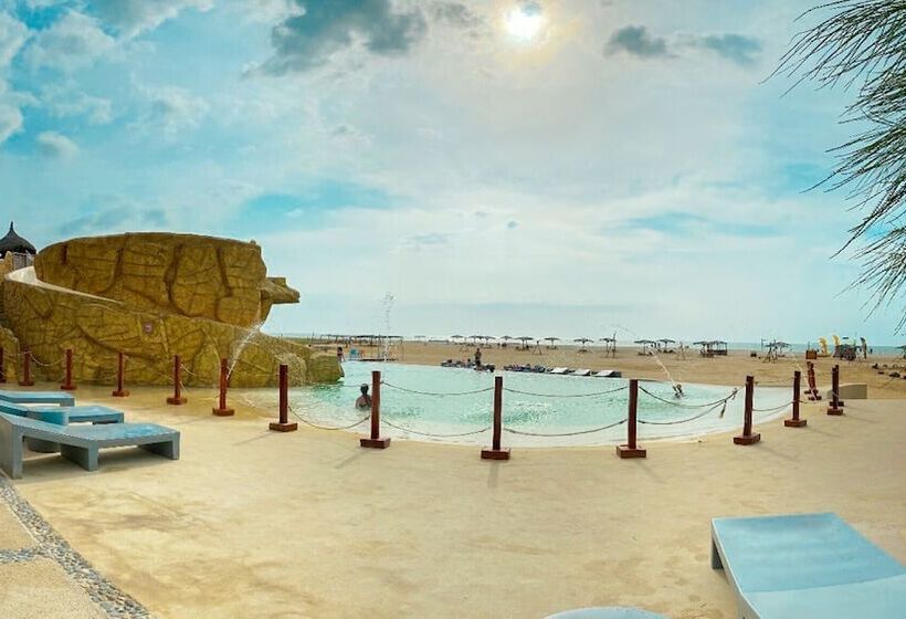 هتل On Vacation Wayira Beach
