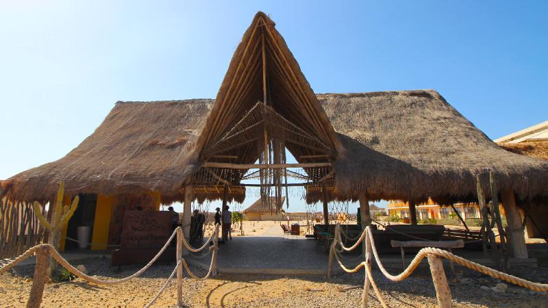 هتل On Vacation Wayira Beach