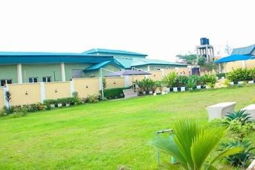 K Yellow Hotel & Resort