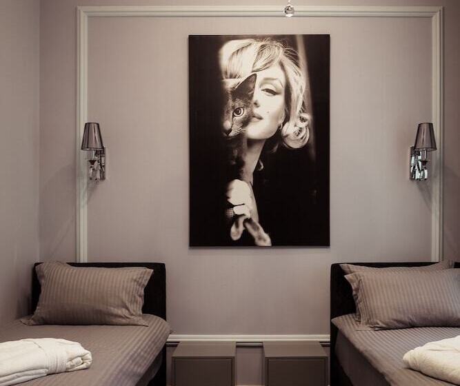 هتل Monroe
