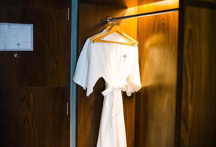 Nai Ya Hotel  Sha Extra Plus