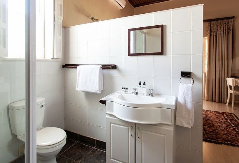 بنسيون The Habit Guesthouse