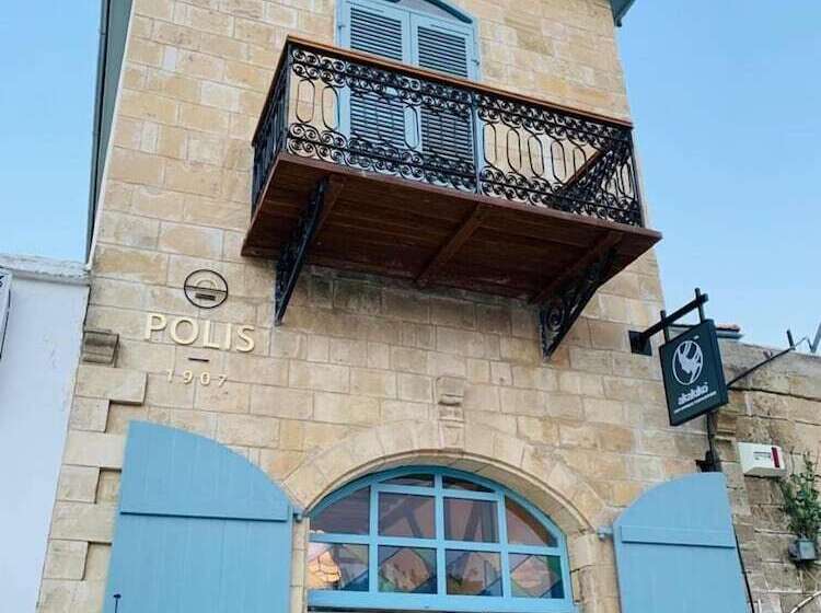 تختخواب و صبحانه Polis 1907 By Louis Hotels