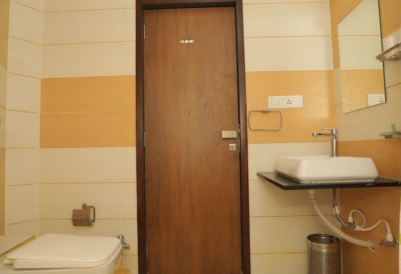 هتل Balaji Palace