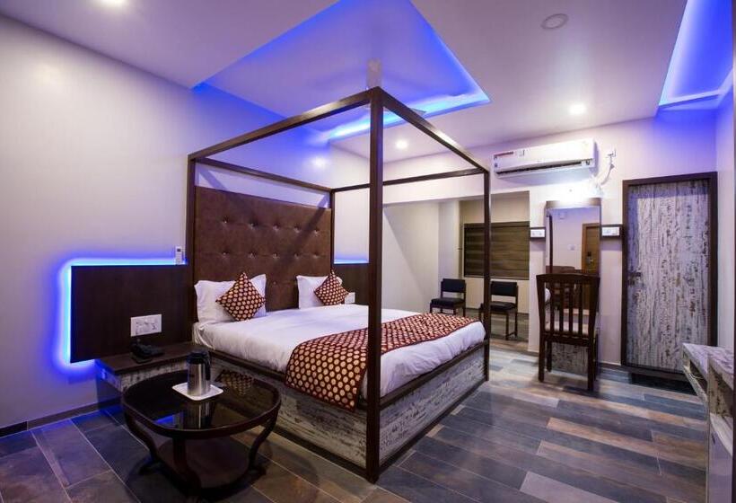 هتل Balaji Palace
