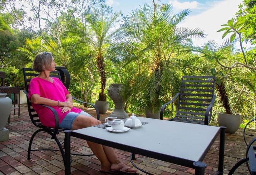 تختخواب و صبحانه Laluna Eco Resort Pvt Ltd