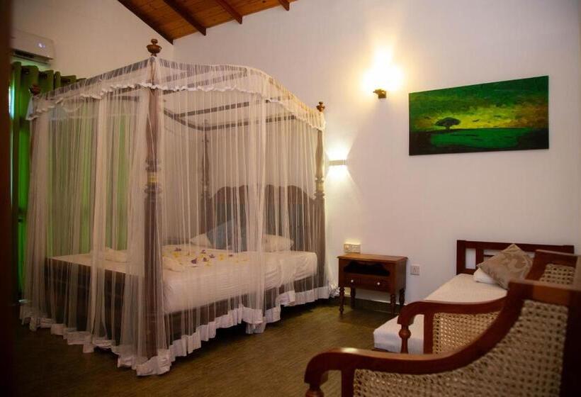تختخواب و صبحانه Laluna Eco Resort Pvt Ltd
