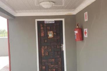 تختخواب و صبحانه Mathlyn Guesthouse Gaborone