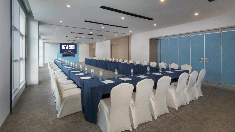 هتل Holiday Inn Express   Xichang City Center, An Ihg